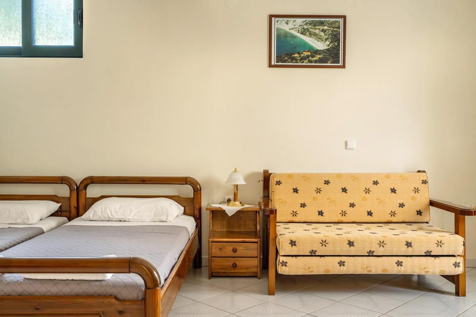 Property building, Living room, Bedroom