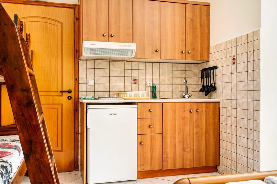 Kitchen or kitchenette, Living room