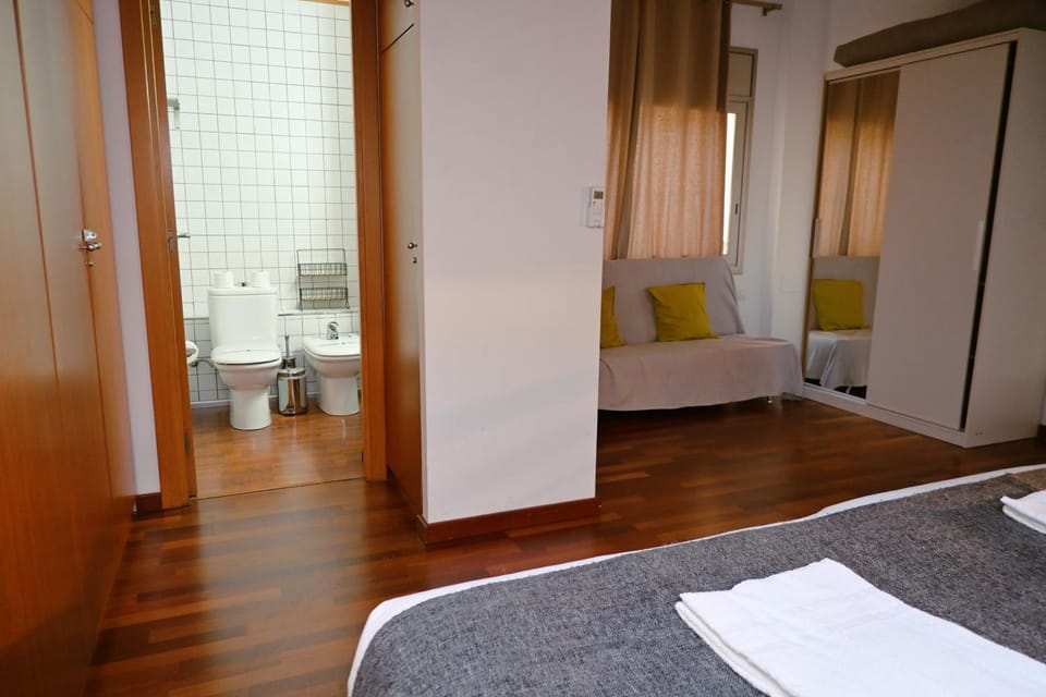 Toilet, Bed, Bathroom