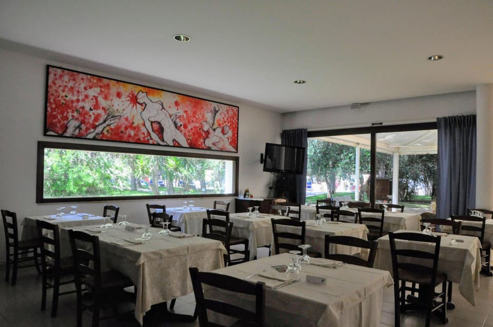 Restaurant/places to eat