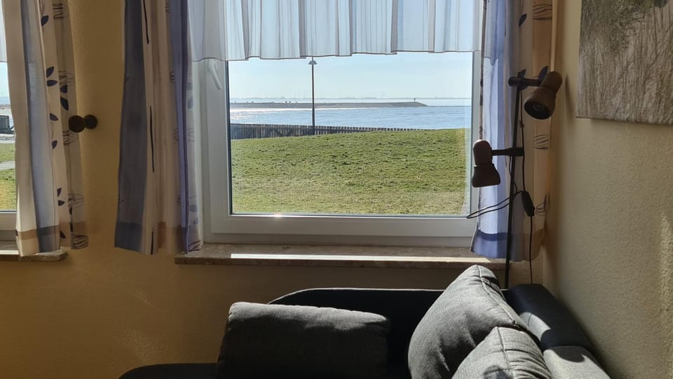 Living room, Sea view