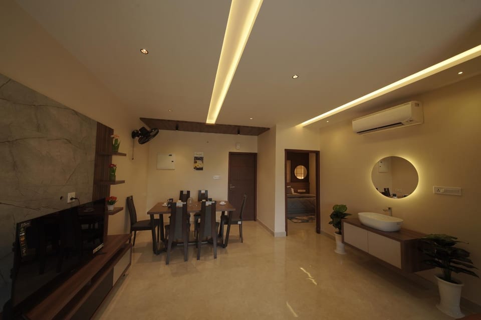 TV and multimedia, Living room, Seating area, air conditioner
