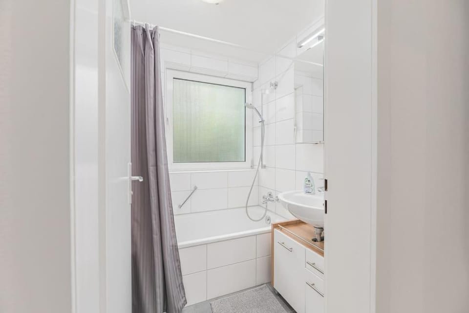 Bathroom, Bath