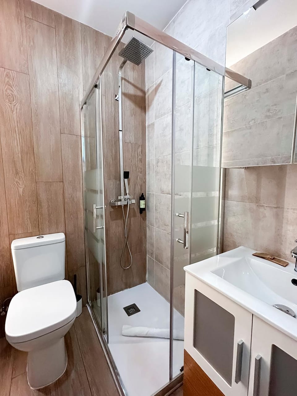 Shower, Bathroom