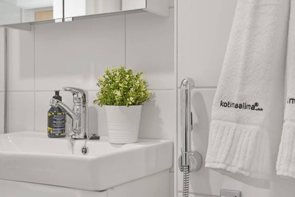 Kotimaailma - Kompakti kaunis yksiö kahdelle, Leppävaara Apartment in Helsinki
