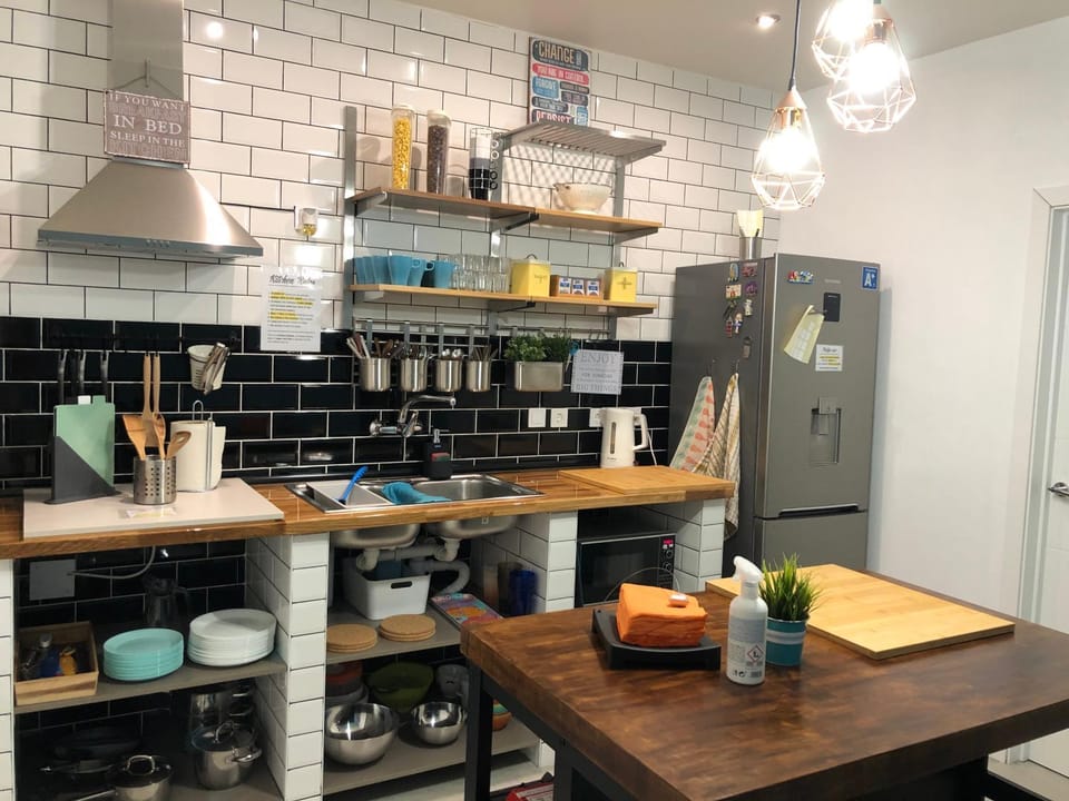 Kitchen or kitchenette