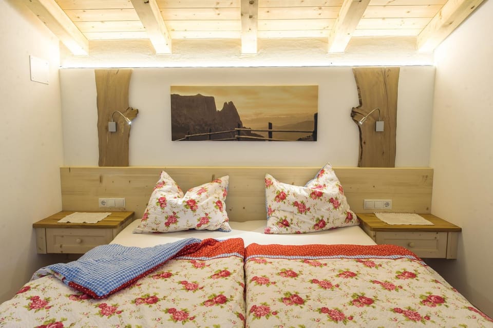 Peterlungerhof Farm Stay in Trentino-South Tyrol