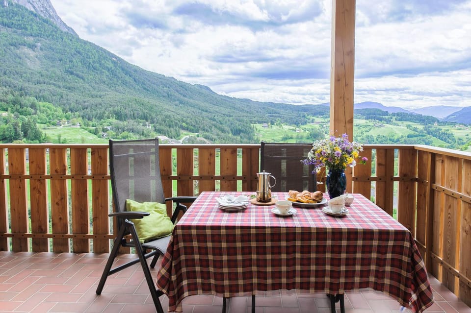 Peterlungerhof Farm Stay in Trentino-South Tyrol