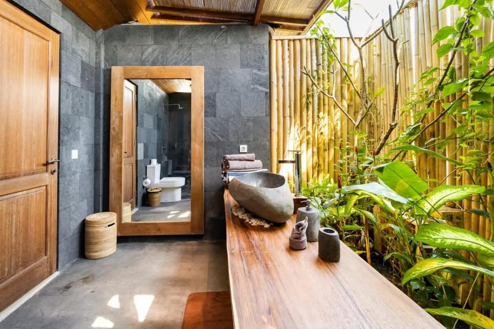 Spring, Day, Natural landscape, Garden, Bathroom, Garden view