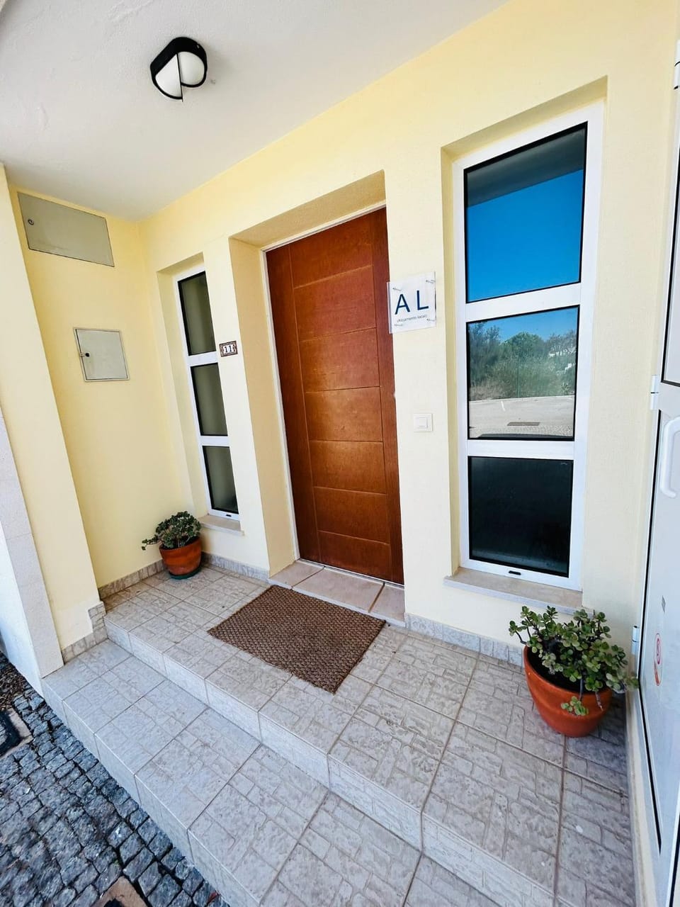 Facade/entrance
