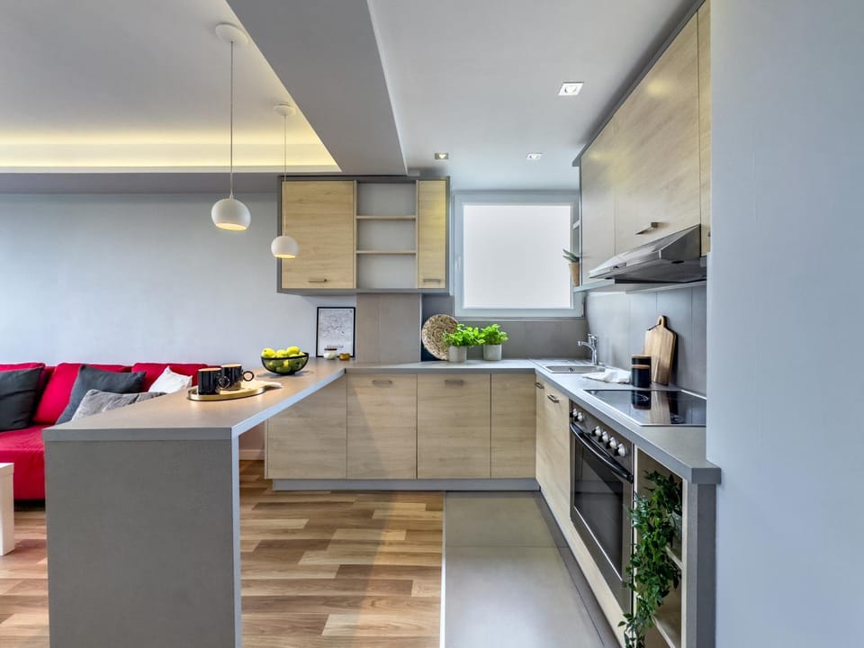 Kitchen or kitchenette, oven, pet friendly, stove