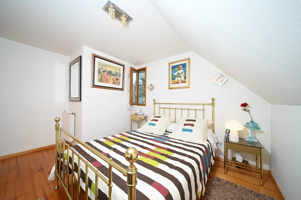 Property building, Living room, Bedroom