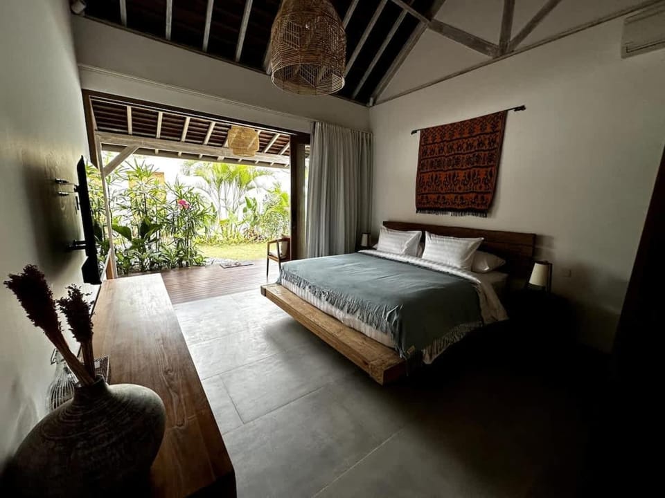Bed, Garden, Photo of the whole room, Bedroom, Garden view