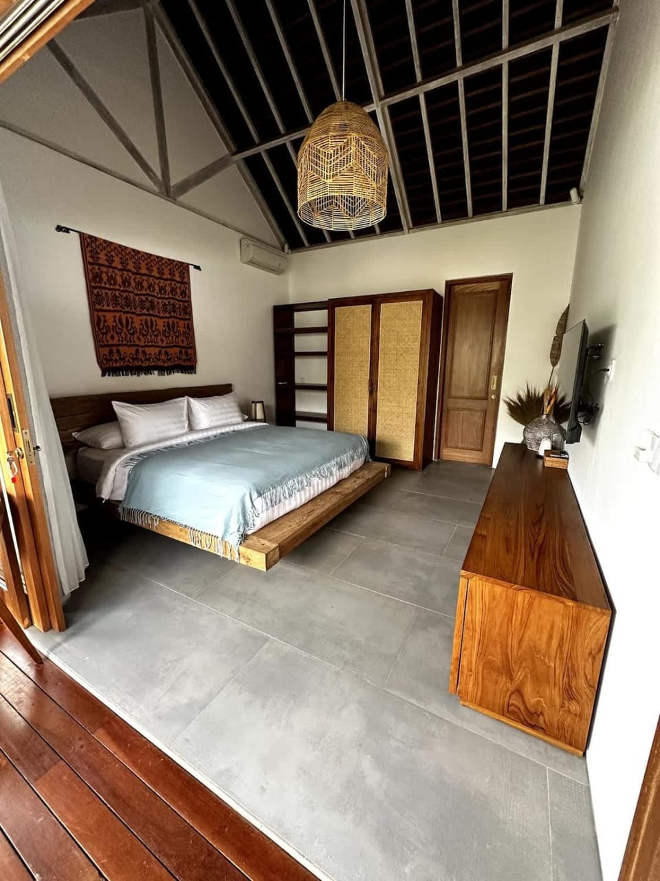 Bed, Photo of the whole room, Bedroom, wardrobe