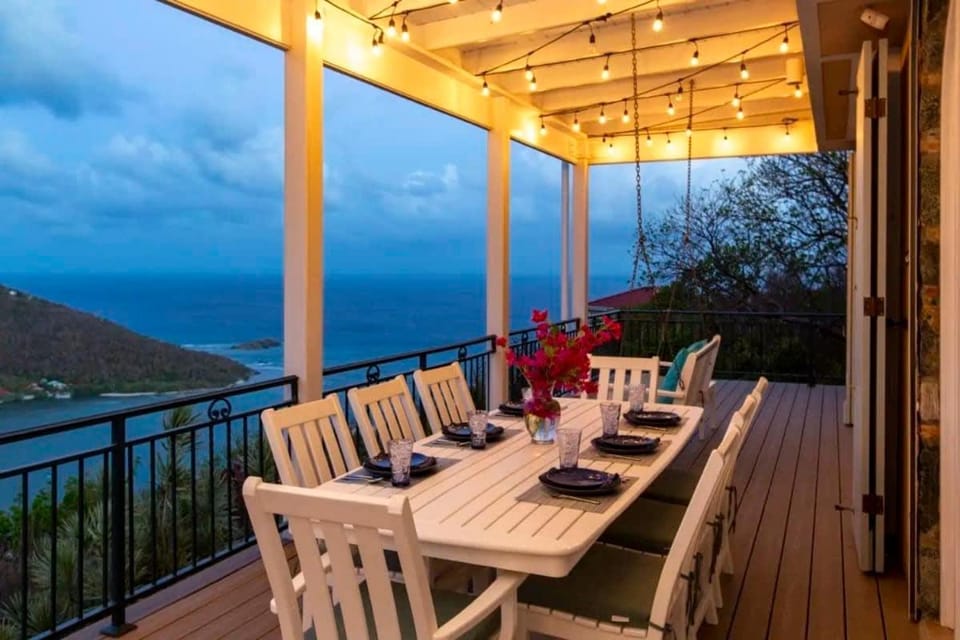 Windsong Villa - Sleeps 8 Stunning Views Villa in Cruz Bay