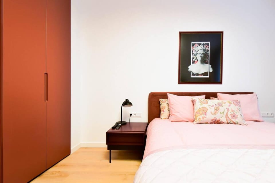 Bed, Photo of the whole room, Bedroom, wardrobe