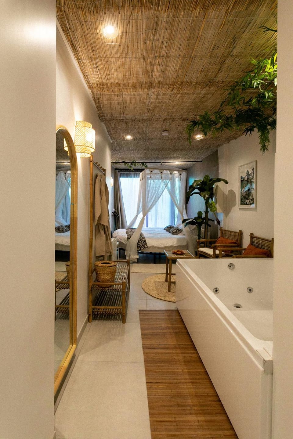 Hot Tub, Bath