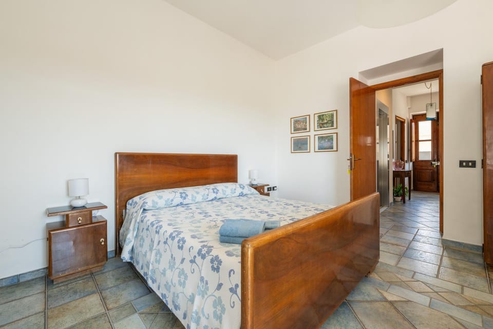 Property building, Living room, Bedroom