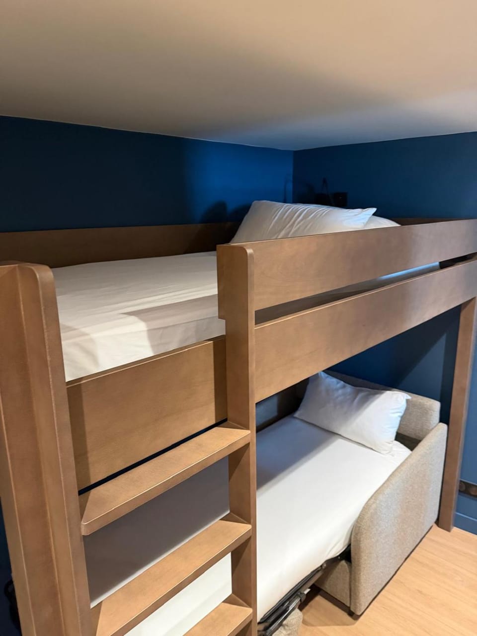 bunk bed