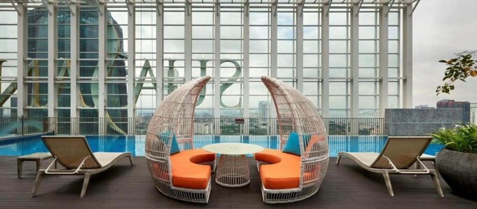 Pool view, Swimming pool, sunbed