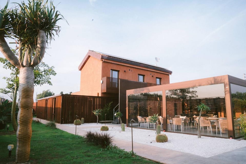 Property building, Garden, Garden view