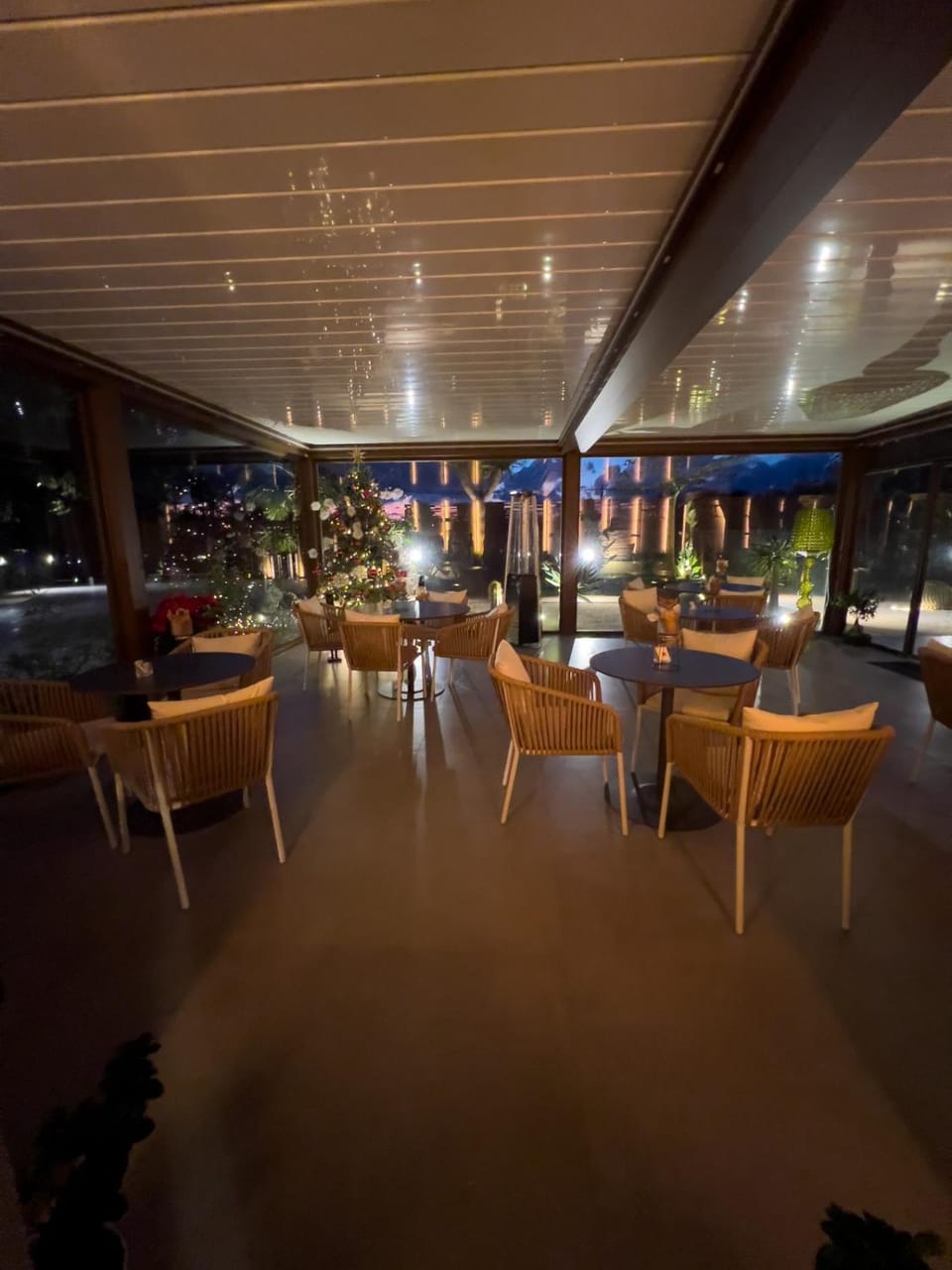 Living room, Seating area, Breakfast, Continental breakfast, American breakfast