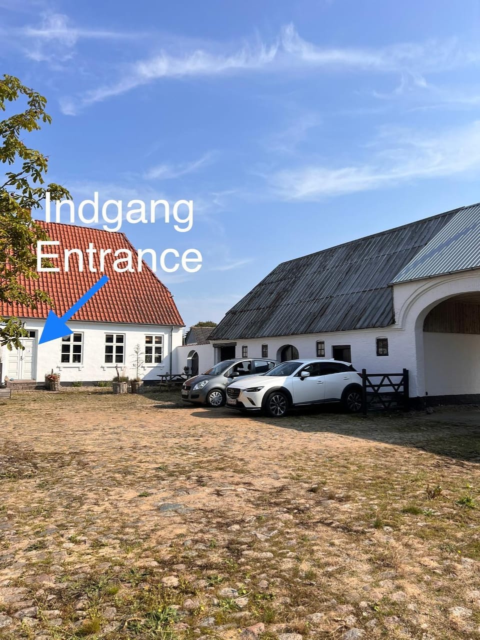 Facade/entrance, Parking
