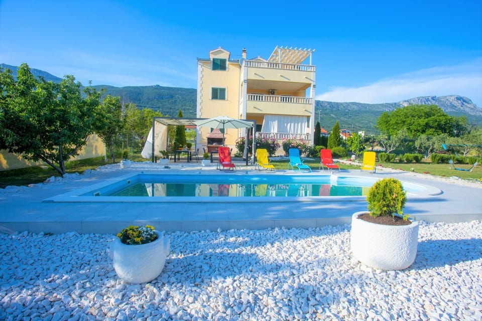 Property building, Swimming pool