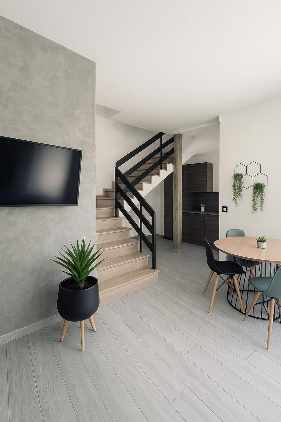 Communal lounge/ TV room, TV and multimedia, Kitchen or kitchenette, Dining area, kitchen, air conditioner