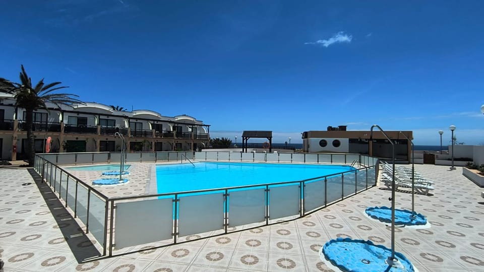 Day, Pool view, Swimming pool, sunbed