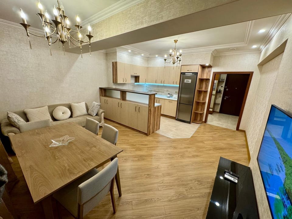 TV and multimedia, Kitchen or kitchenette, Living room, Seating area, Dining area, oven