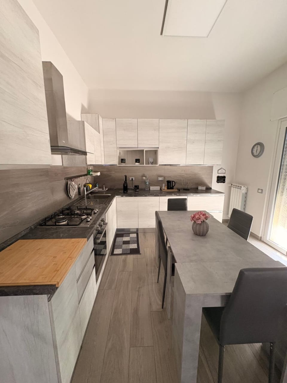 Kitchen or kitchenette, Dining area, dishwasher, oven, stove