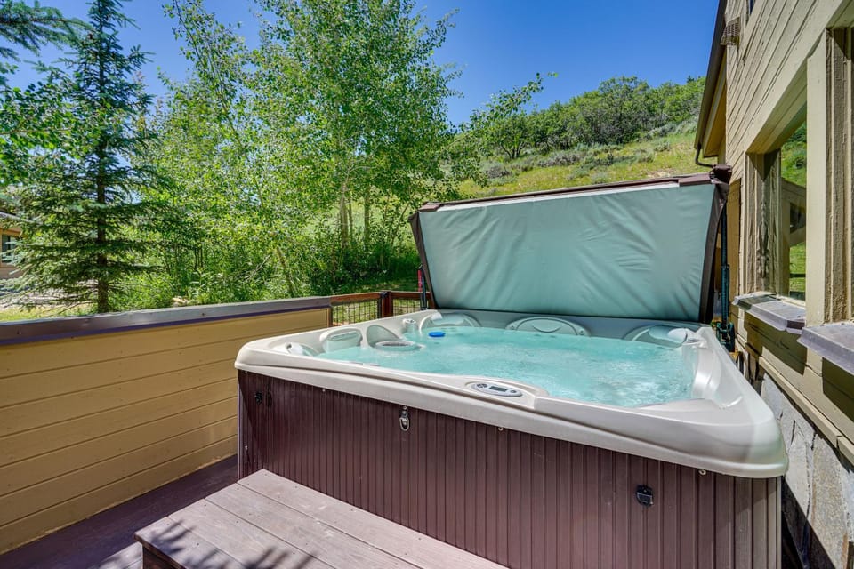 Deer Valley Retreat w/ Hot Tub & Movie Room House in Park City