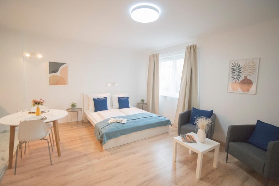 Bed, Living room
