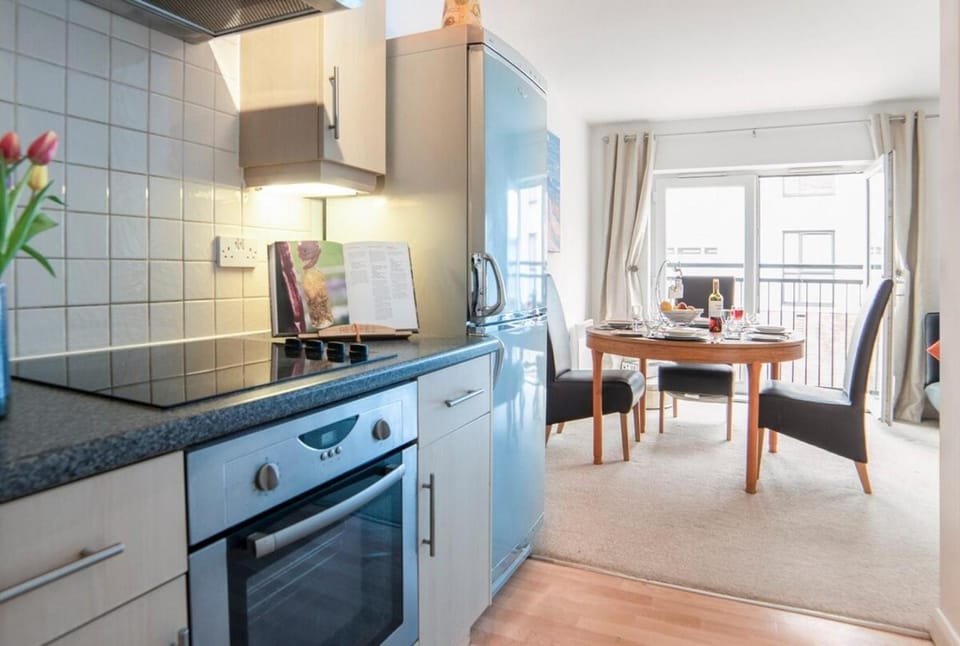Modern 2BR Duplex-7min Oxford 14min Blenheim 15 BV Apartment in Cherwell District