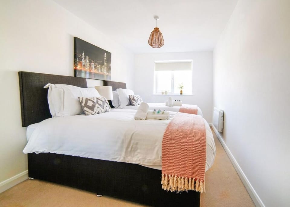 Stylish Design 2BR-7min Oxford P&R 14min Blenheim Apartment hotel in Cherwell District