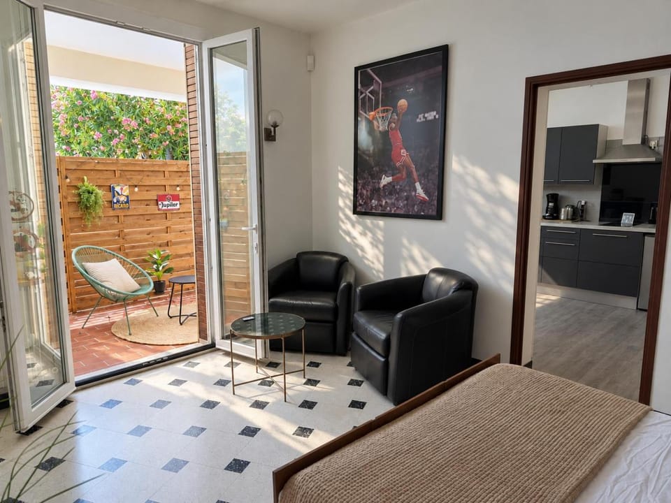 Le laurier rose, Clim, Terrasse, Tram à 1 min, Centre à pied Apartment in Avignon