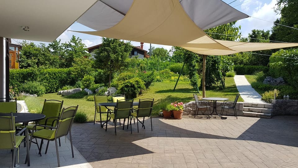Guesthouse Pri Mihelovih Bed and Breakfast in Slovenia