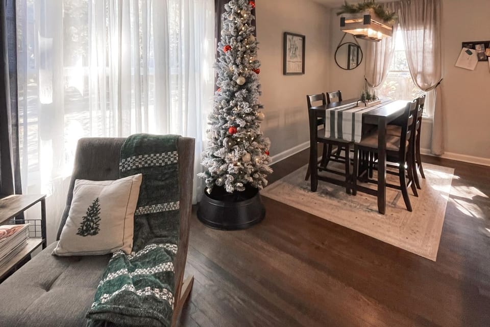 Walkable Dixieland District Gem with Yard House in Lakeland