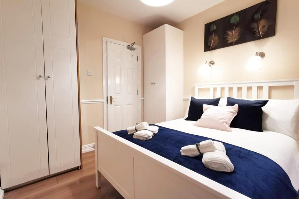 NEW Spacious & central 3bedroom apartment TV& WIFI Apartment in Dublin