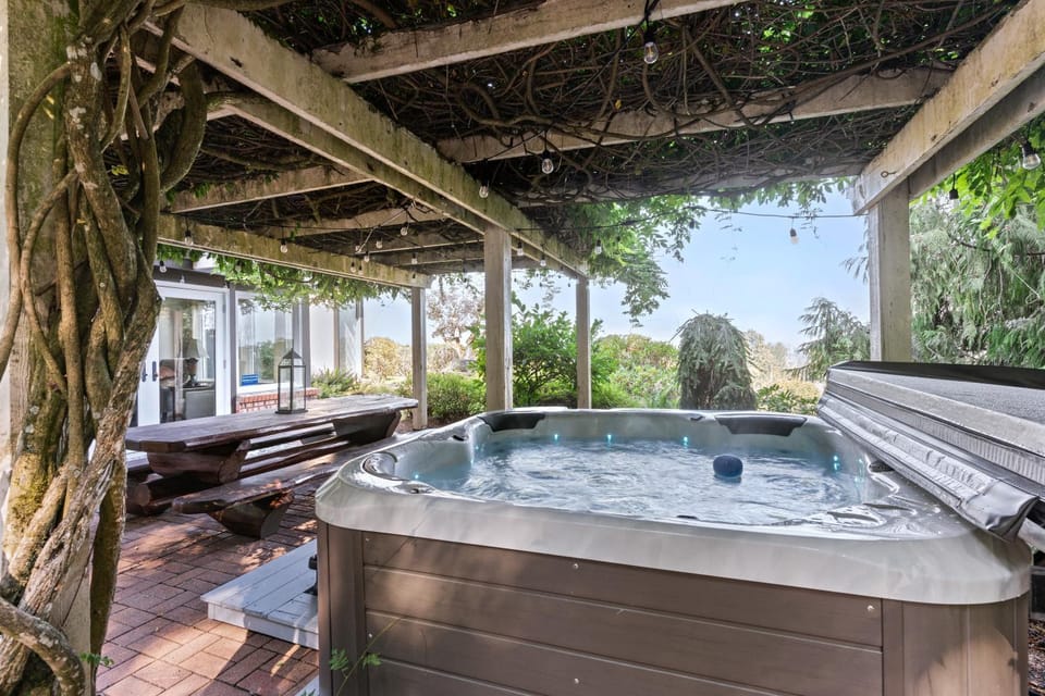 Day, Natural landscape, Hot Tub, Hot Tub