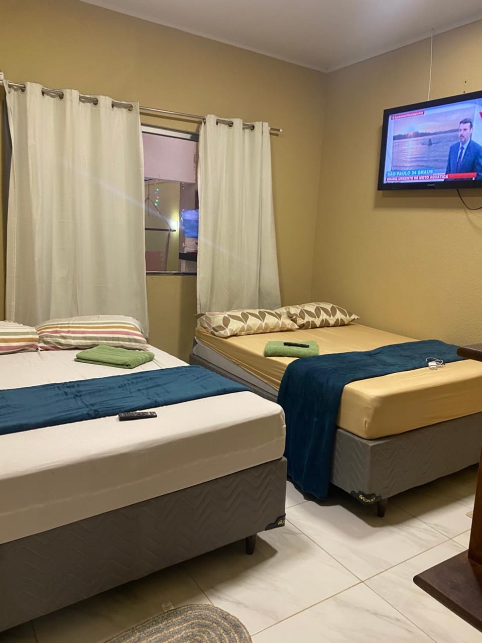 Bed, Photo of the whole room, Bedroom, air conditioner