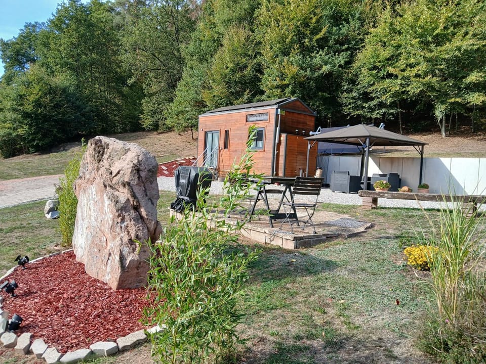 Au Petit Rocher Campground/ 
RV Resort in Grand Est