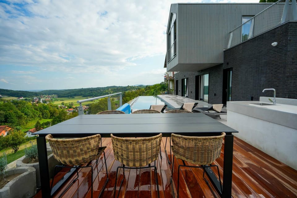 Balcony/Terrace, Balcony/Terrace