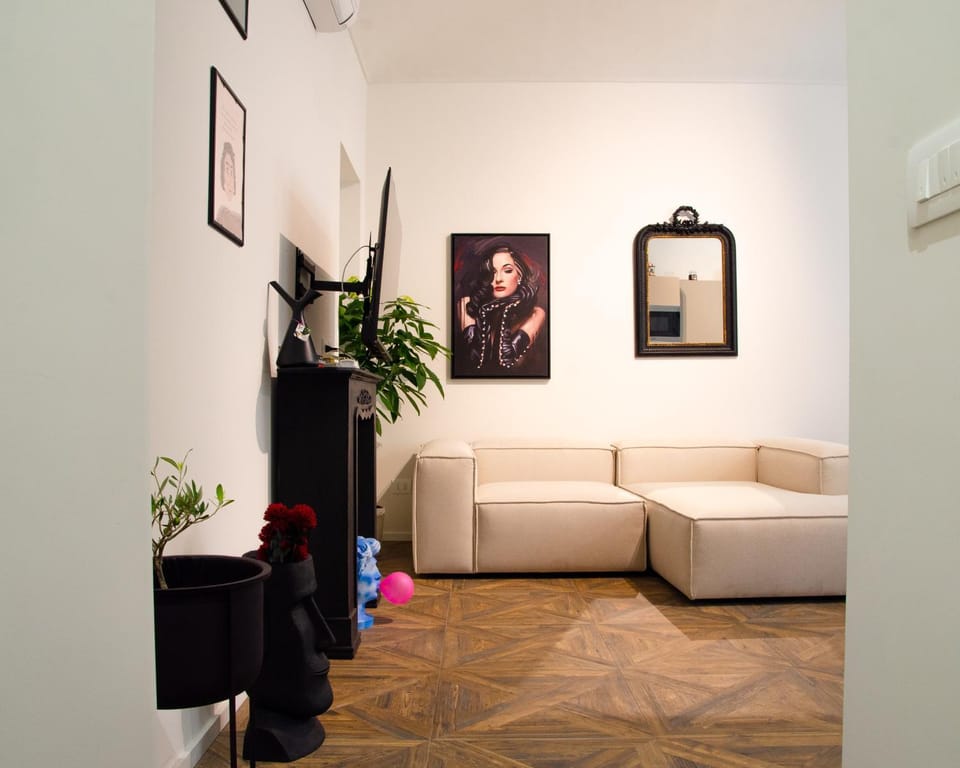 Communal lounge/ TV room, Living room