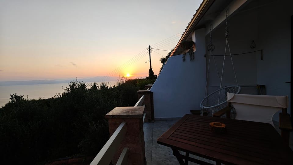 Natural landscape, View (from property/room), Balcony/Terrace, Sea view, Sunrise