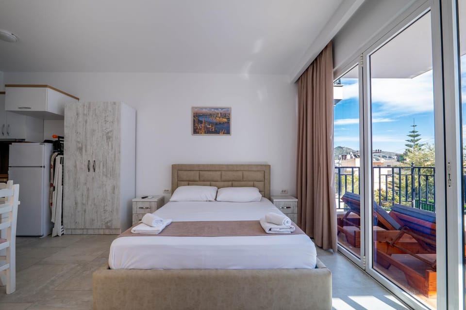 Bed, Natural landscape, Photo of the whole room, Bedroom, Sea view, towels, wardrobe