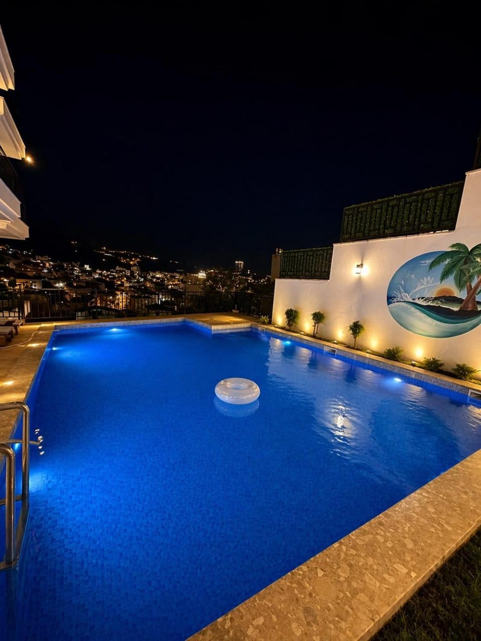 Night, Pool view, Swimming pool, sunbed