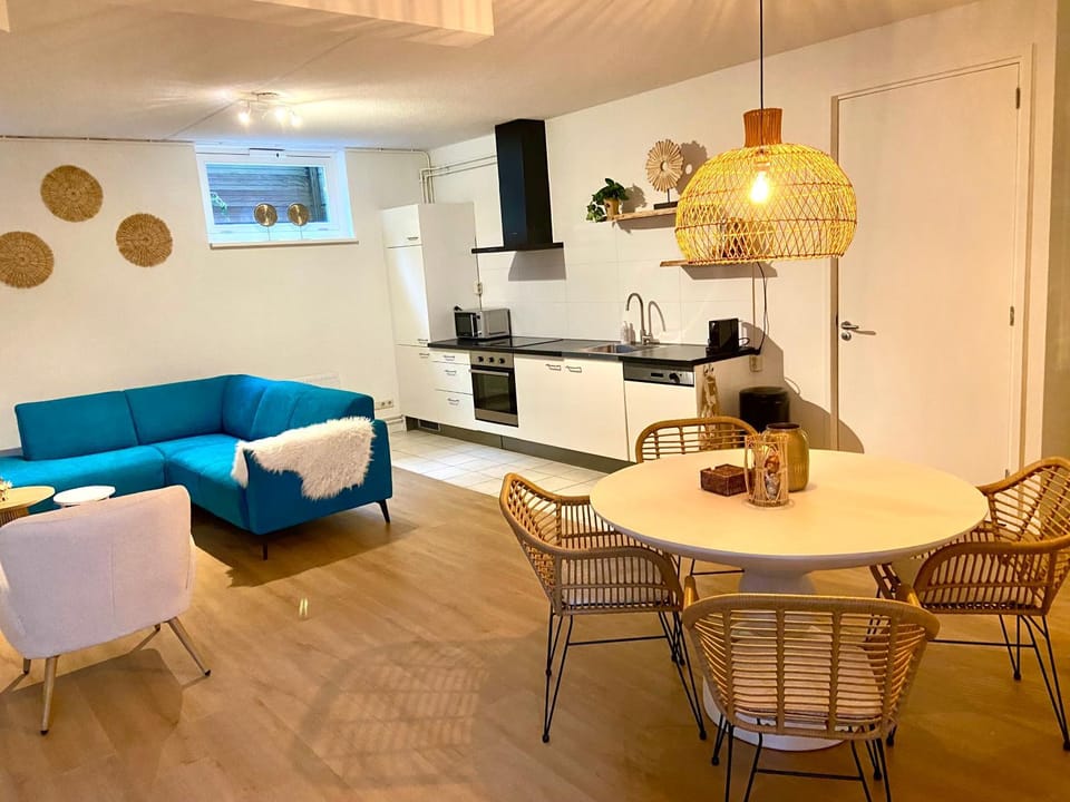 Kitchen or kitchenette, Living room, Dining area