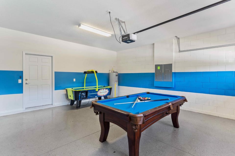 8815 Macapa Drive House in Four Corners